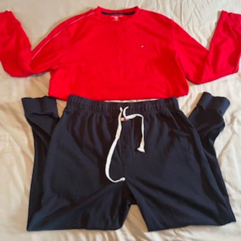 Tommy Hilfiger Men's Red Blue Long Sleeve Pajama Set